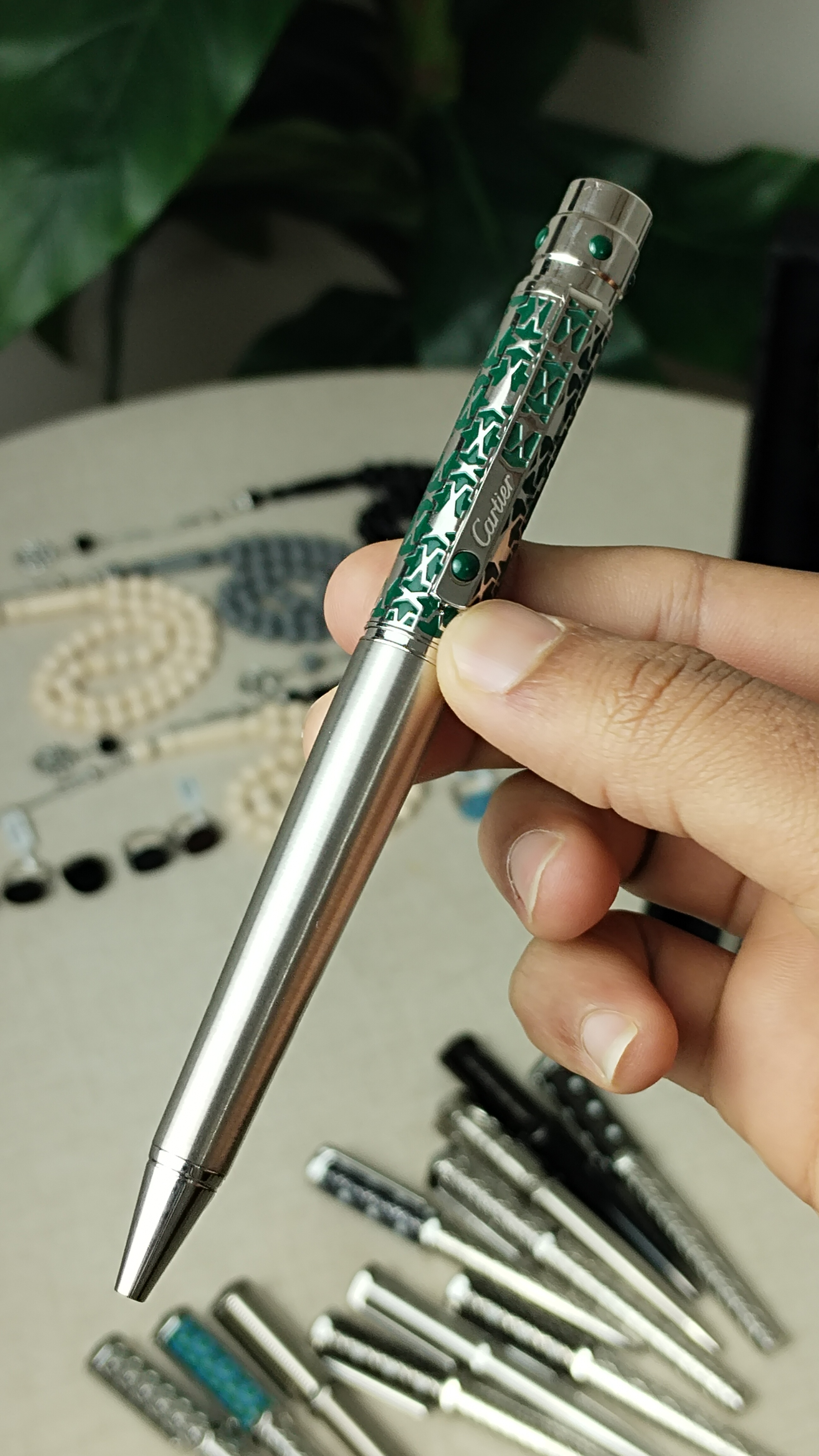 قلم كارتير لون اخضر 